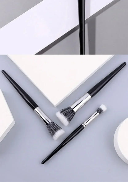 Pointillator brush Blush brush Pure wool flat head Cangzhou makeup brush Soft bristle wooden handle Beauty tool
