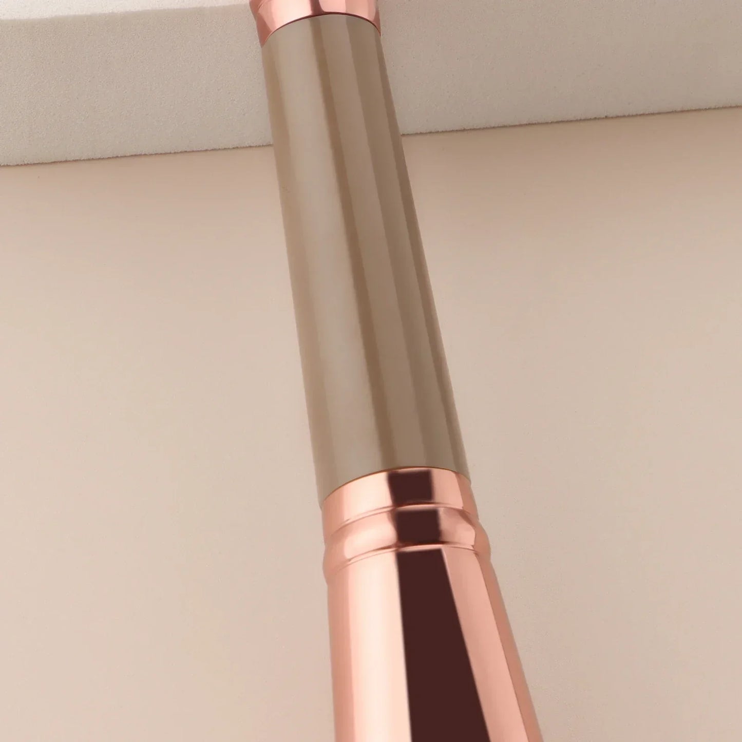 Single Dual-Ended Beauty Brush, Round Blush Brush + Large Powder Brush Soft Bristle Facial Makeup Tool